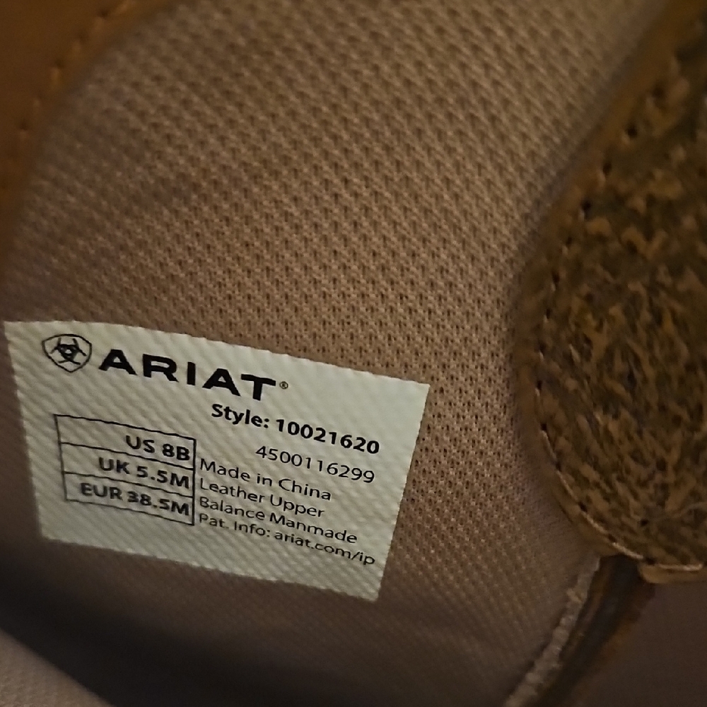 Ariat Womens Cowboy Boots. NWOT - Picture 2 of 7